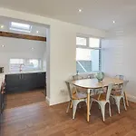 Holiday home Host & - Montrose View