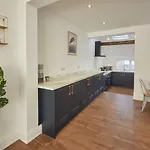 Holiday home Host & - Montrose View *